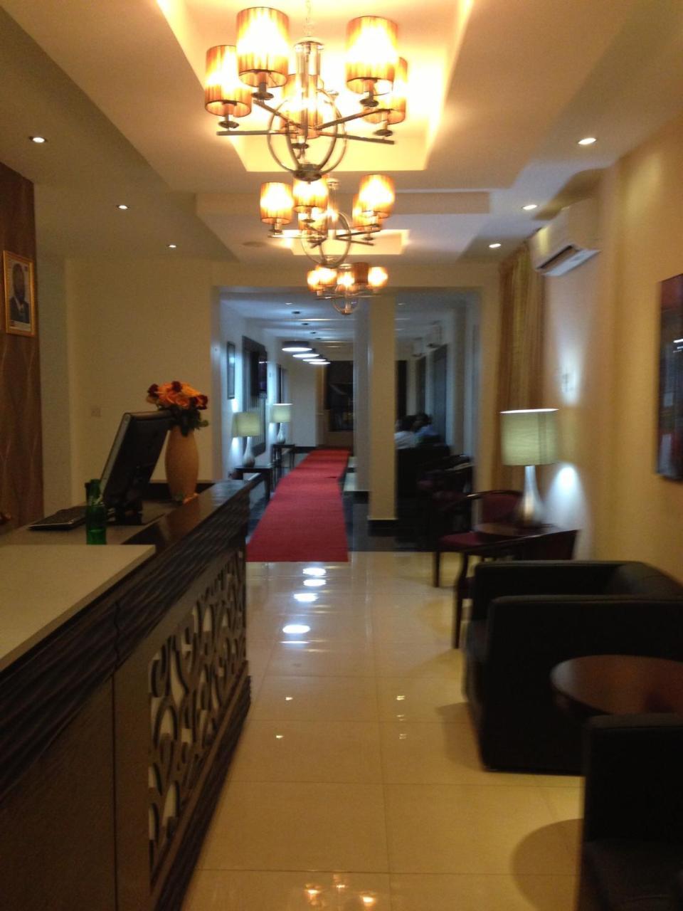 Airport Plaza Hotel Giuba Esterno foto